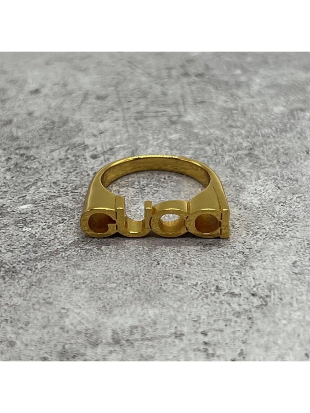 Gucci No 16: Logo Ring M Gold